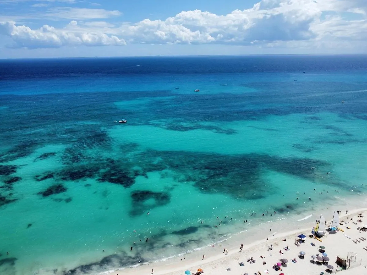 Icono Playa Condos, B307 Playa del Carmen Mexico